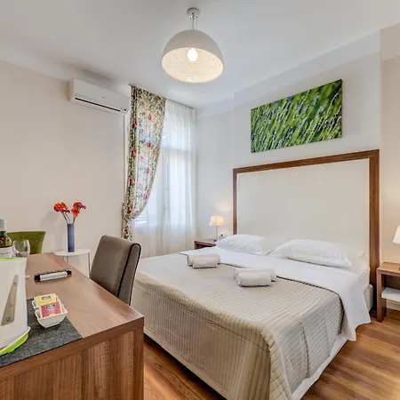 Bastion Luxury Split