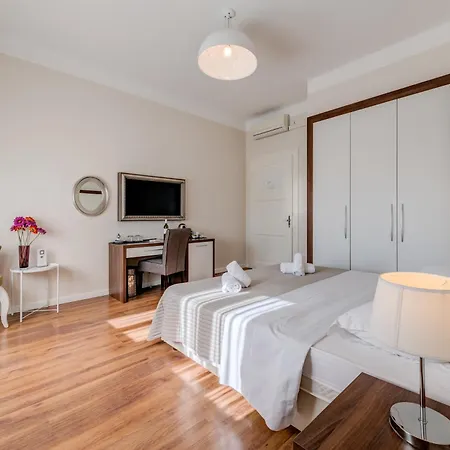 Bastion Luxury بيت ضيافة 4*