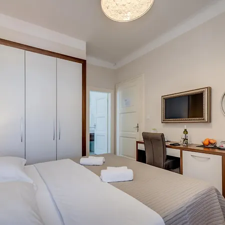 بيت ضيافة Bastion Luxury