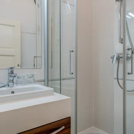 بيت ضيافة Bastion Luxury 4*