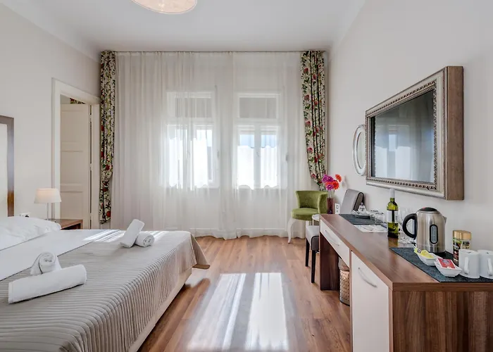 바스티온 럭셔리 룸스 4*