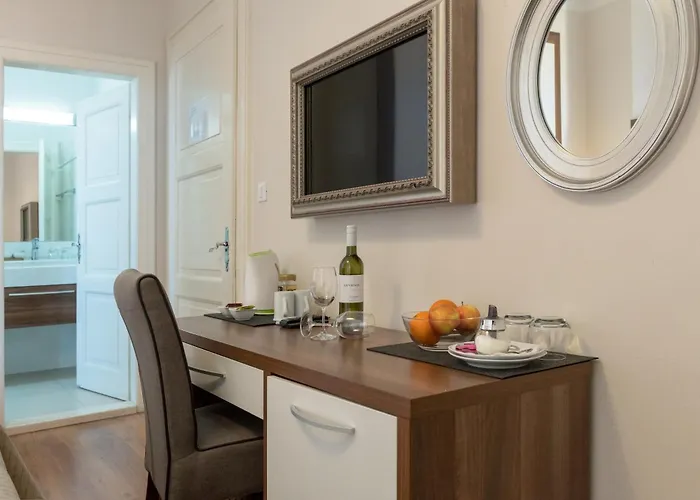 Bastion Luxury بيت ضيافة